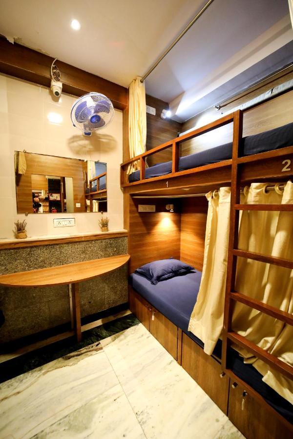 Maple Social Hubz-Hostel Мумбаї Екстер'єр фото