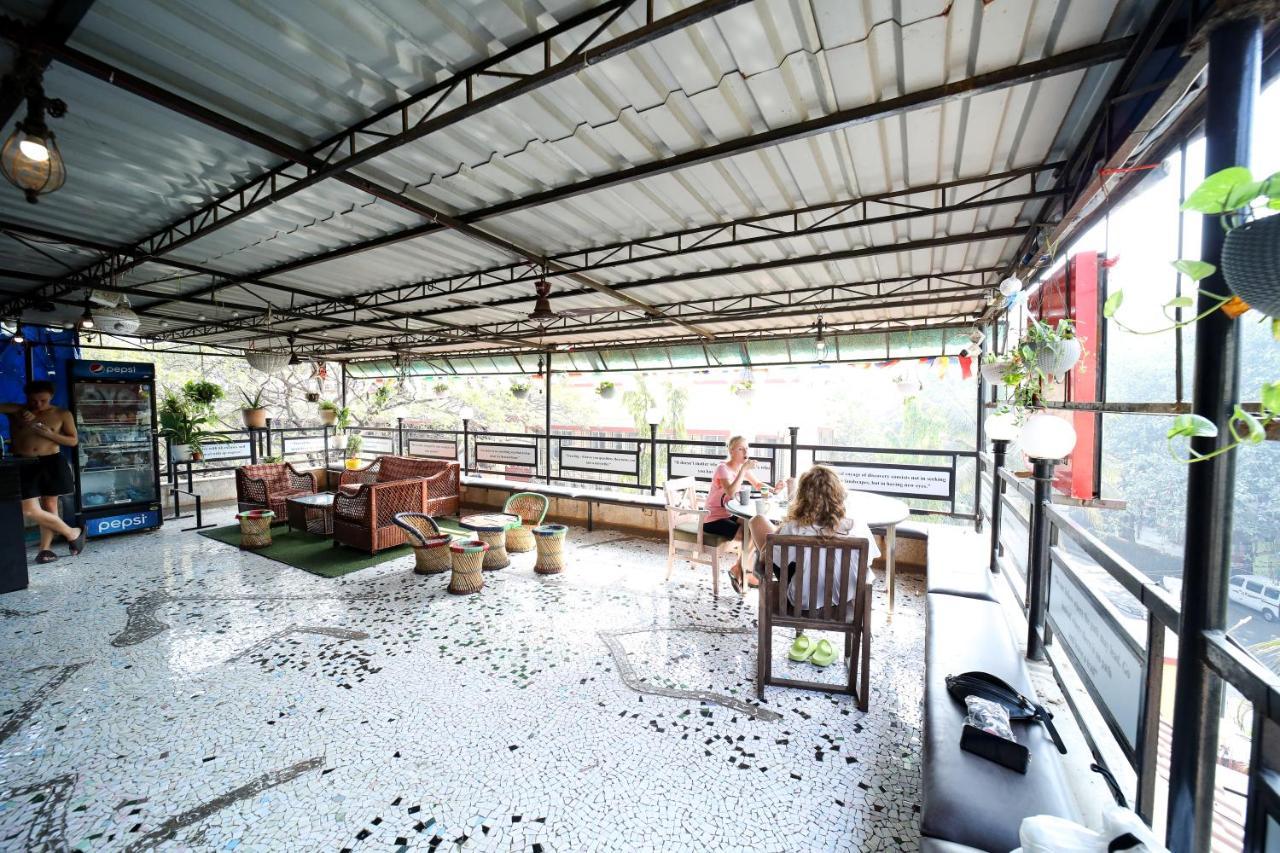 Maple Social Hubz-Hostel Мумбаї Екстер'єр фото