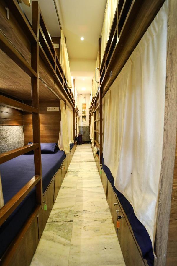 Maple Social Hubz-Hostel Мумбаї Екстер'єр фото